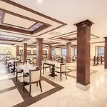 Resort Livvo Volcan Lanzarote 5*