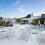 Livvo Volcan Lanzarote Üdülőközpont