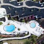 Livvo Volcan Lanzarote منتجع