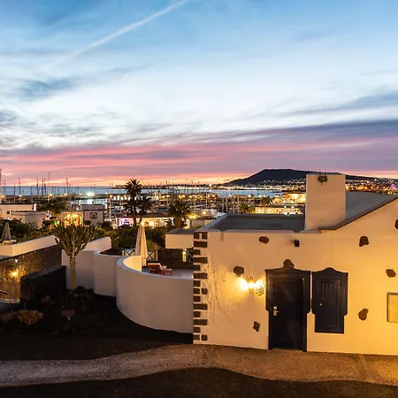 The Volcán Lanzarote Playa Blanca (Lanzarote)