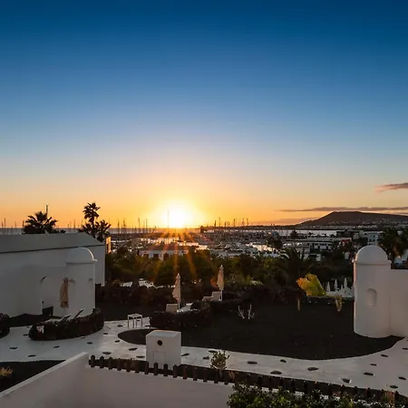 Livvo Volcan Lanzarote منتجع 5*