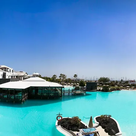 Livvo Volcan Lanzarote Resort 5*