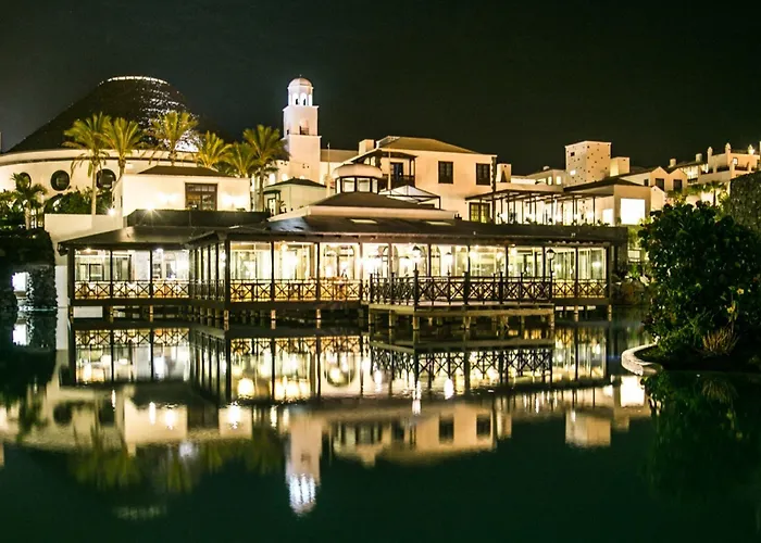 The Volcán Lanzarote Playa Blanca (Lanzarote)