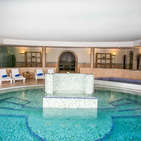 Üdülőközpont Livvo Volcan Lanzarote 5*